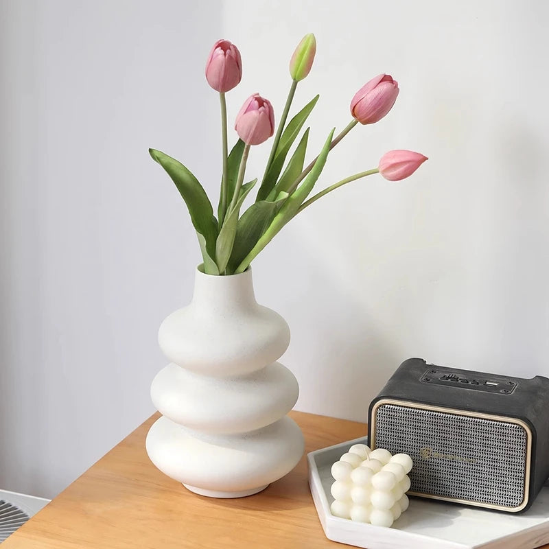 Imitation Ceramic Vase Modern White Plastic Flower Vase Creative Spiral Boho Aesthetic Irregular Flower Vases Wedding Home Decor