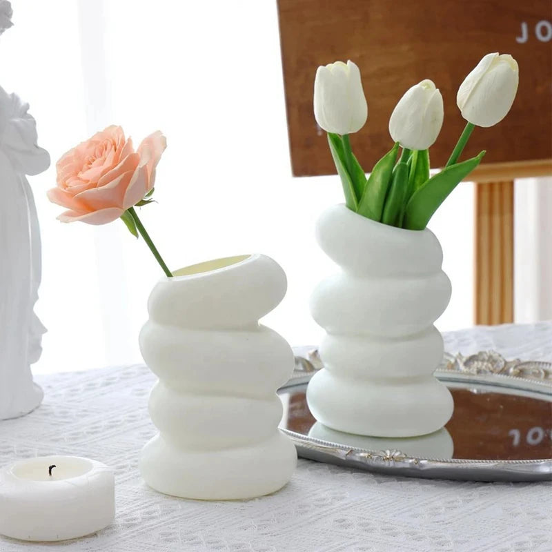 Plastic Spiral White Vase Nordic Flower Arrangement Container for Kitchen Living Bedroom Home Decoration Desk Accessories